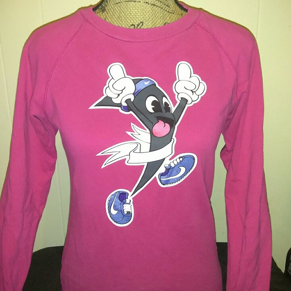 Pink Nike vintage graphic design sweatshirt