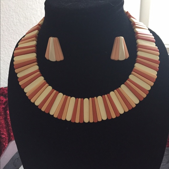 SET of necklace and earrings - Picture 1 of 1