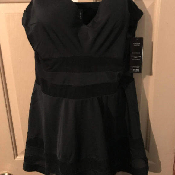 NWT Torrid Mesh Panel Swim Dress Size 2 - Picture 3 of 3