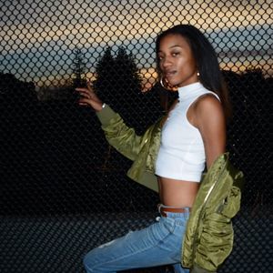 Meet your Posher, Aujana