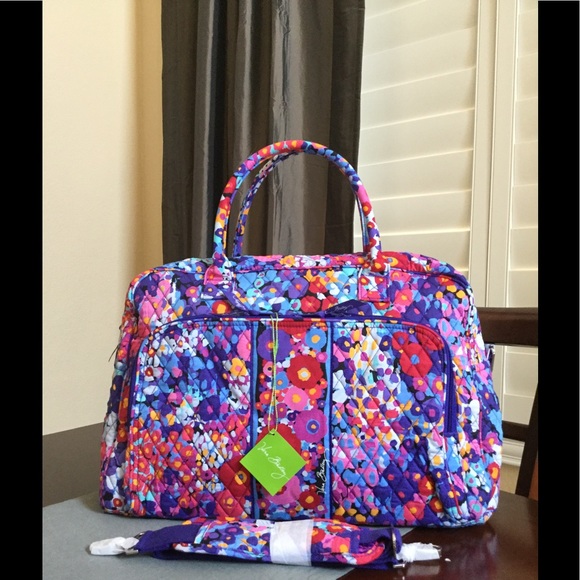 Vera Bradley Handbags - NWT VERA BRADLEY WEEKENDER TRAVEL BAG