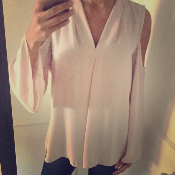 Vince Camuto Tops - FINAL REDUCTION NWOT Vince Camuto blouse in blush