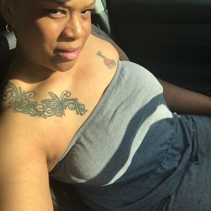 Meet your Posher, Ella