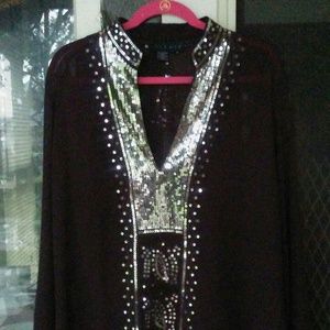 Beautiful sequins detail top.
