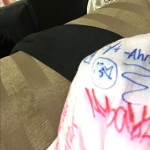 Meet your Posher, Adamaris