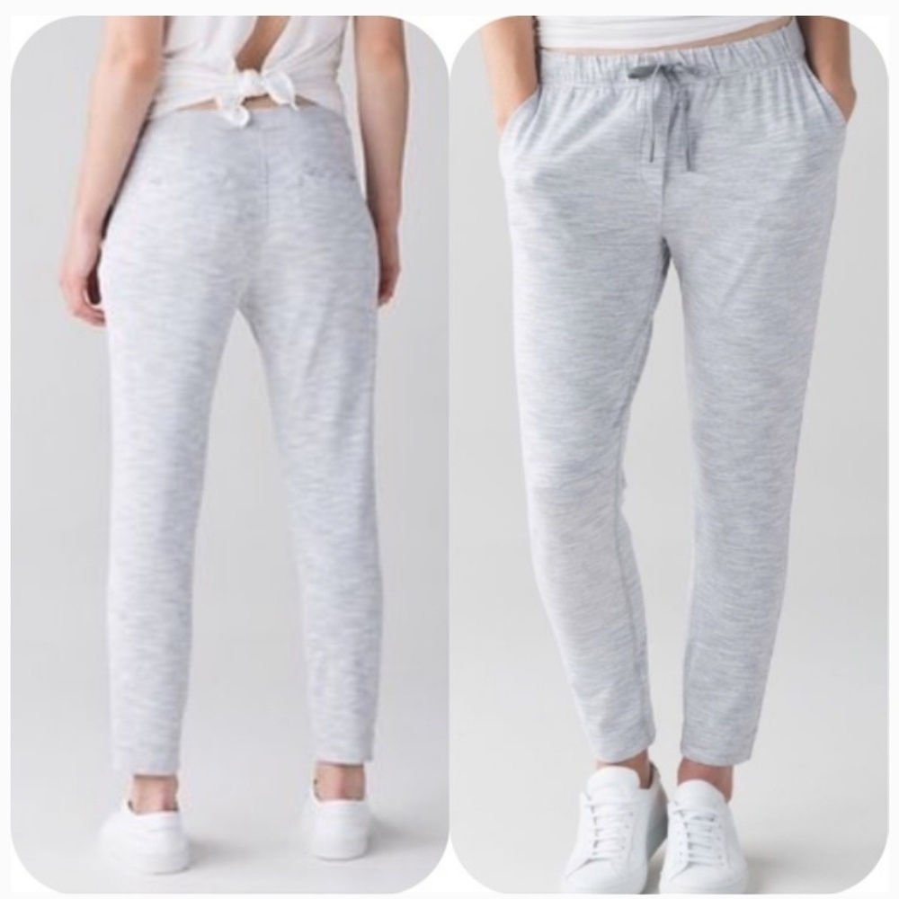 Lululemon Jet Crop Sz 6