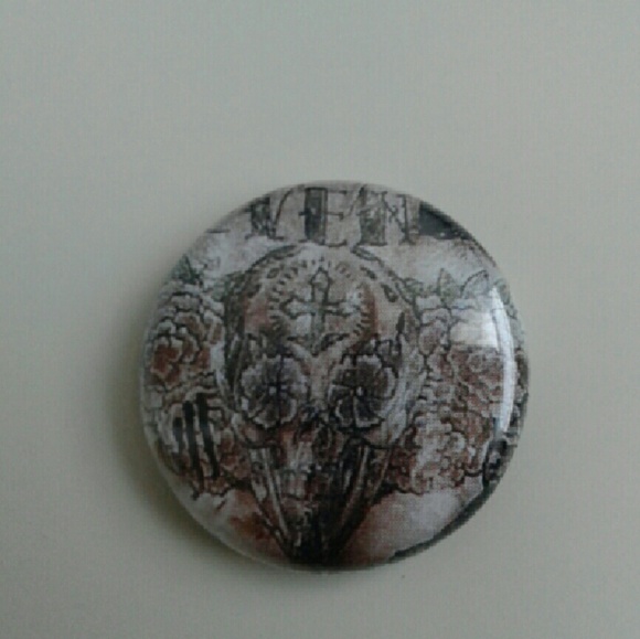 Button Pin - Picture 2 of 2