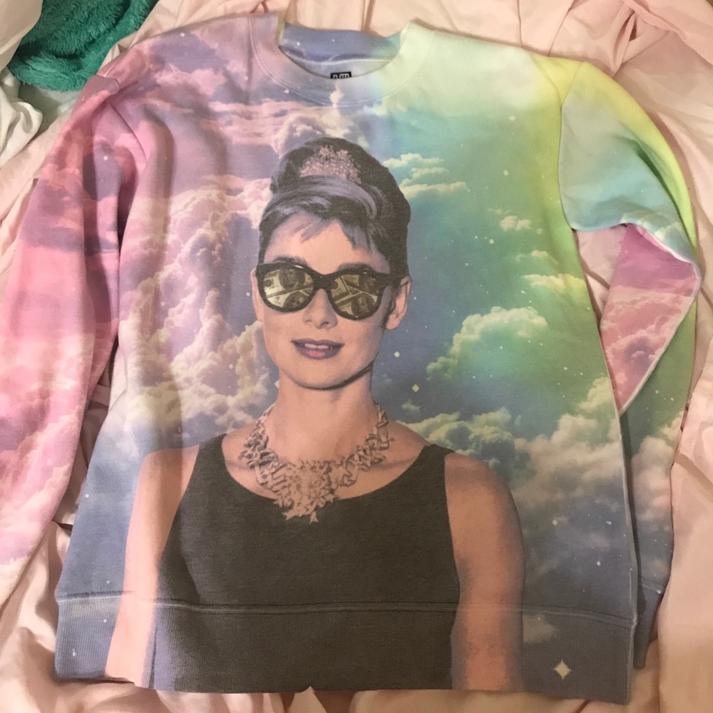 Audrey Hepburn sweatshirt money glasses