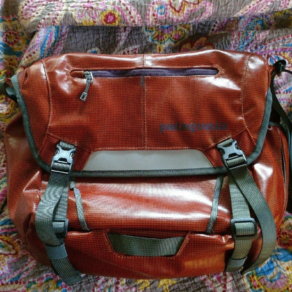 Patagonia messenger bag