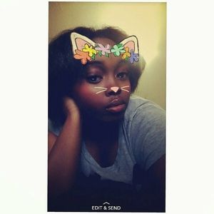 Meet your Posher, Malika