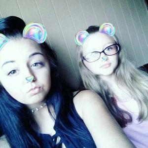 Meet your Posher, Alexis