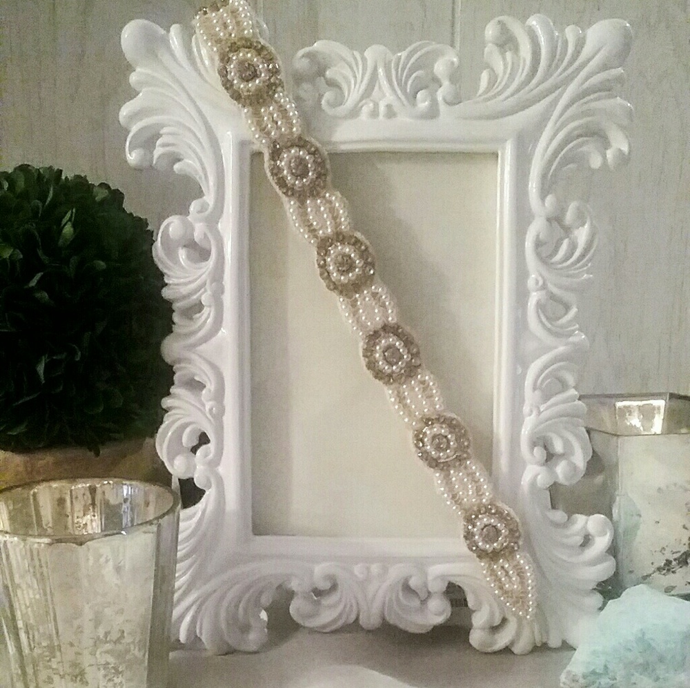 Pearls and gem hair decor