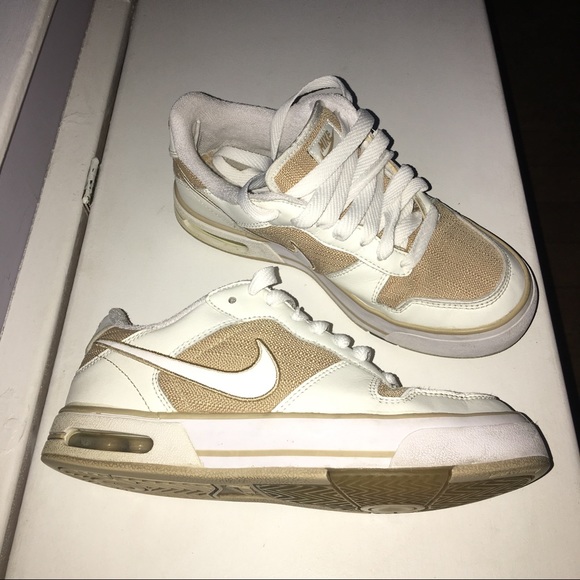 Nike Shoes - GUC Nikes Dunks