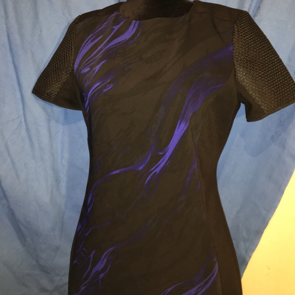 T TAHARI SHORT SLEEVE SHEATH DRESS SZ8
