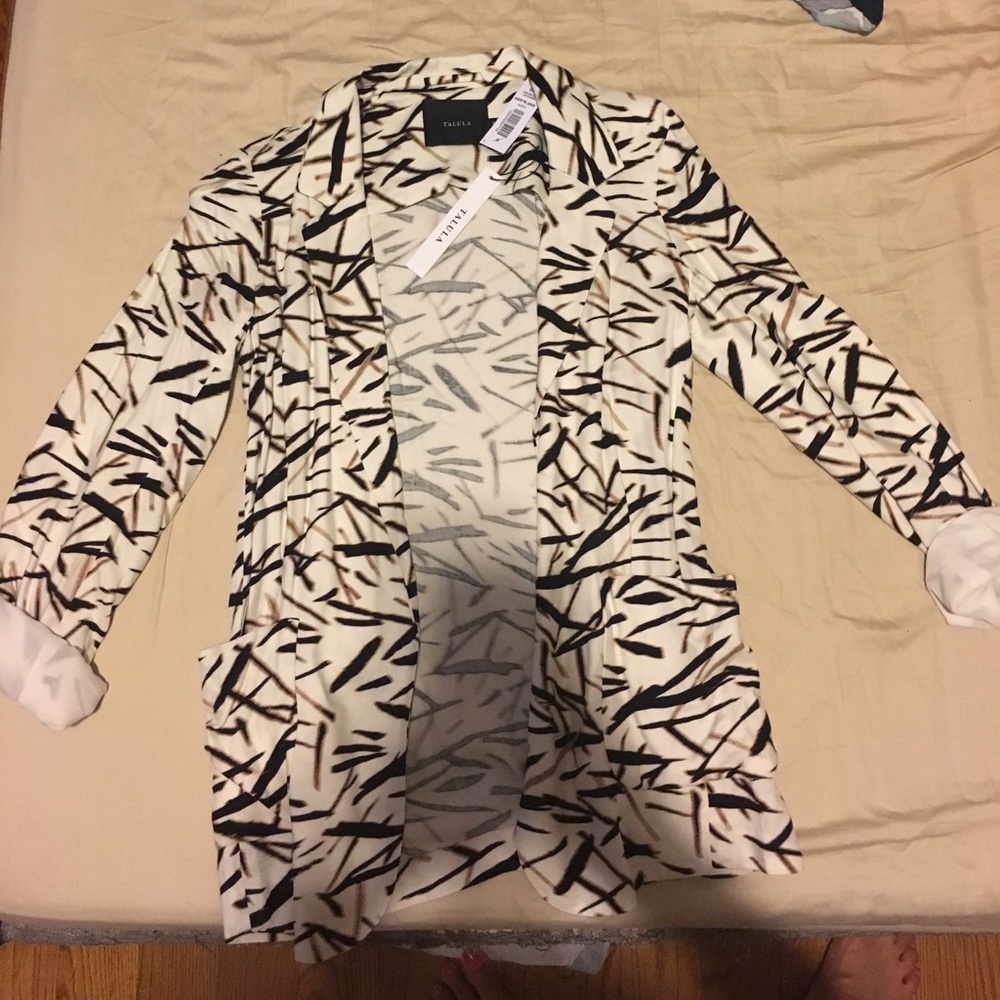 Aritzia Talula Kent Blazer NWT Sz 00/0 XS/S