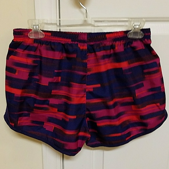 FLASH SALE Nike Athletic Shorts. - Picture 2 of 3