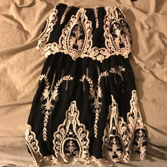 Short & Strapless dress - Picture 1 of 1