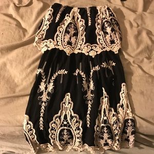 Short & Strapless dress