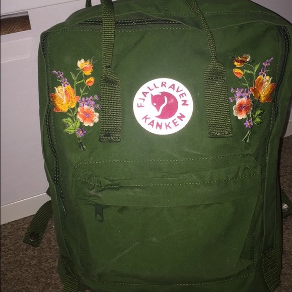 Fjallraven BRAND NEW Unique Green Kanken + Floral Patches!! from