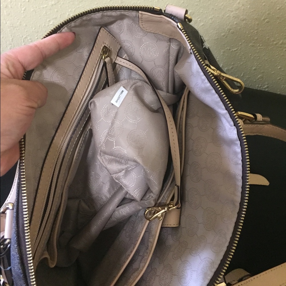 Black and Brown Michael Kors Purse - Picture 4 of 4