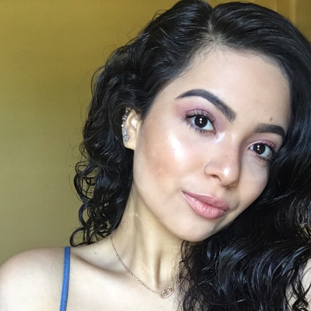 Meet your Posher, Josselyn