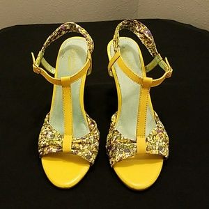 Floral t-strap sandals