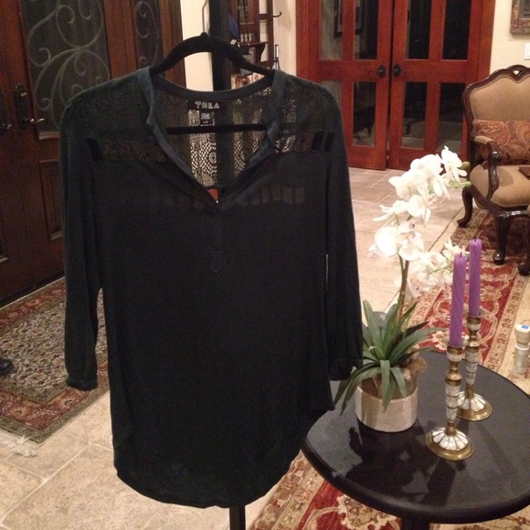 Urban Outfitters 3/4 length, hunter green, shirt - Picture 1 of 4