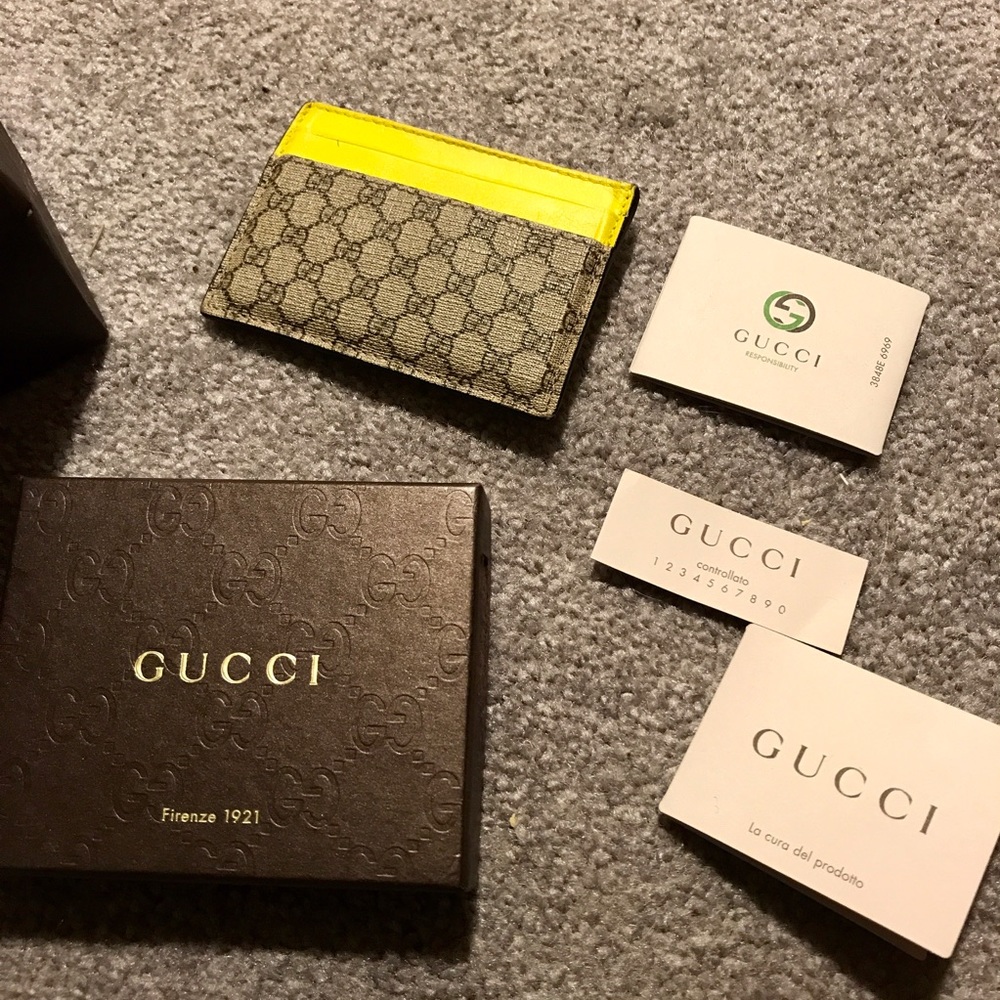 Gucci Micro GG Supreme Money Clip/ Card Holder