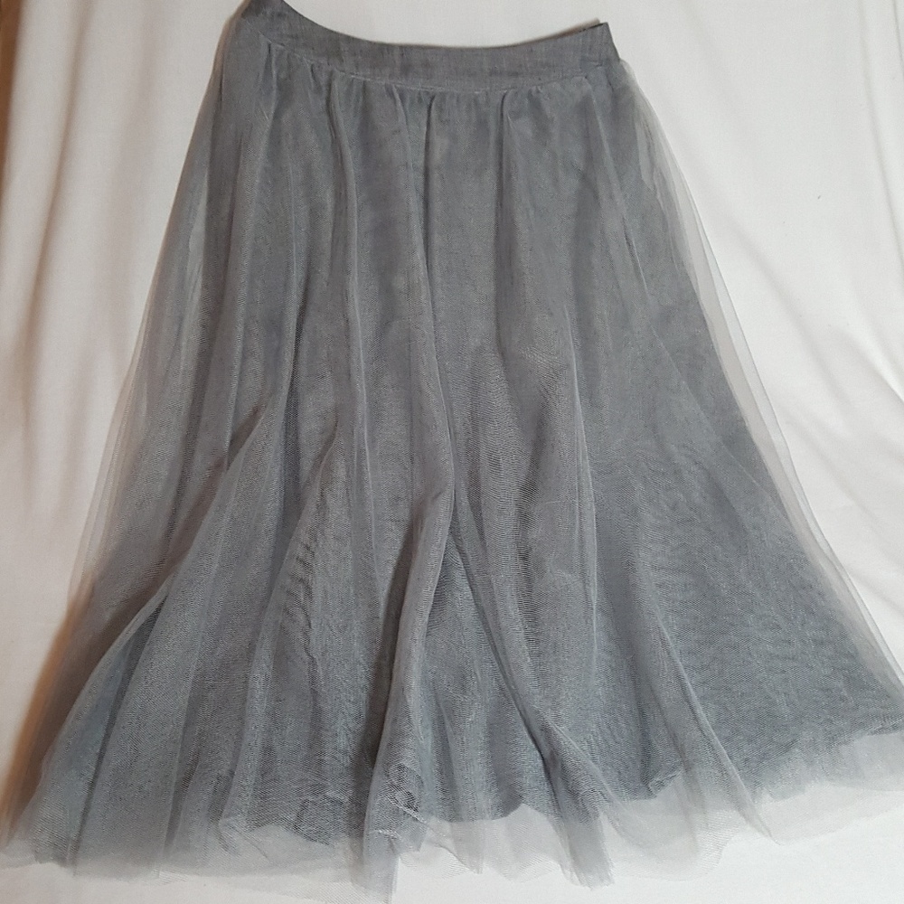 Lauren Conrad Sheer Midi Tulle Skirt Small- NWT