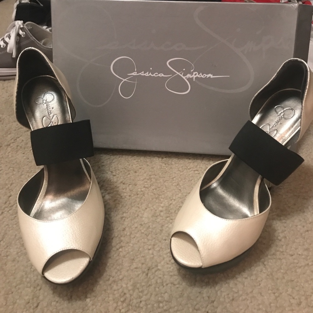 Peep toe heels