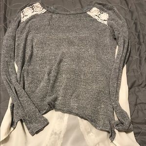 Quarter sleeve shirt