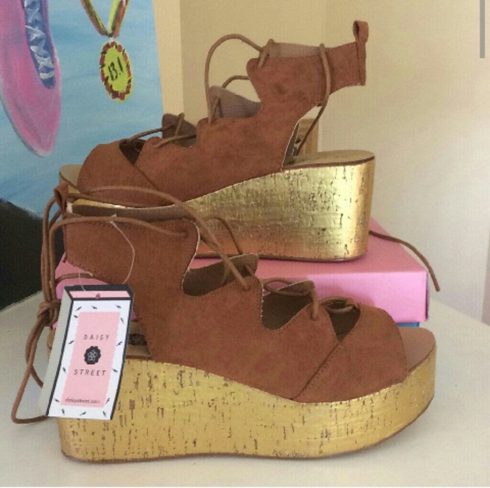 Platform sandals