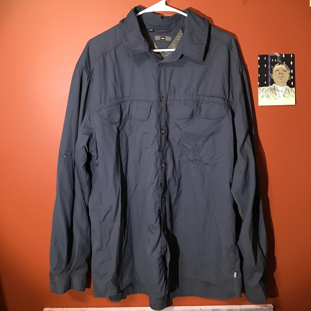 XL REI men's active long sleeve shirt