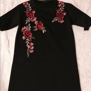 BLACK APPLIQUÉ FLORAL DRESS