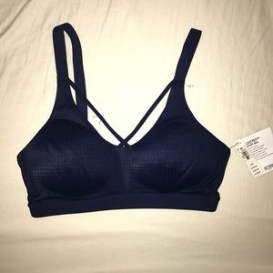 Victoria's Secret light weight Sports Bra