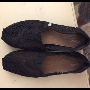Black Lace TOMS