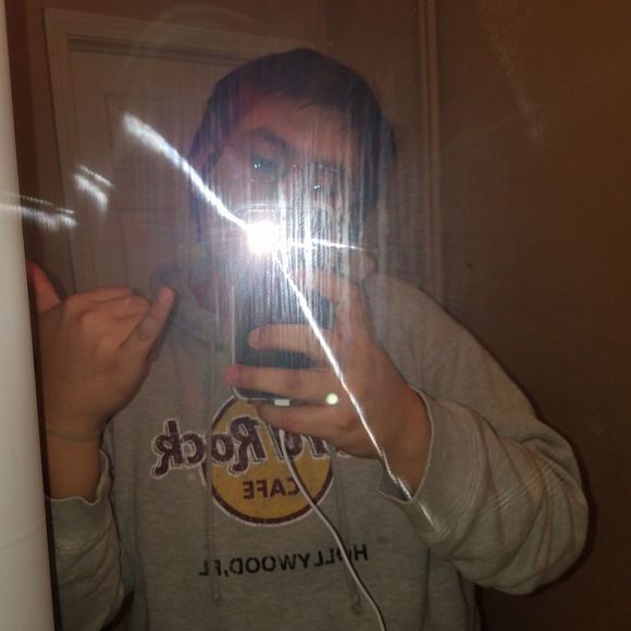 Meet your Posher, Eduardo - Picture 1 of 1