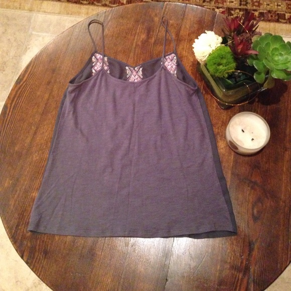 Urban Outfitters Embroidered Tank Top - Picture 3 of 3