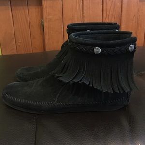 Black Minnetonka Moccasins