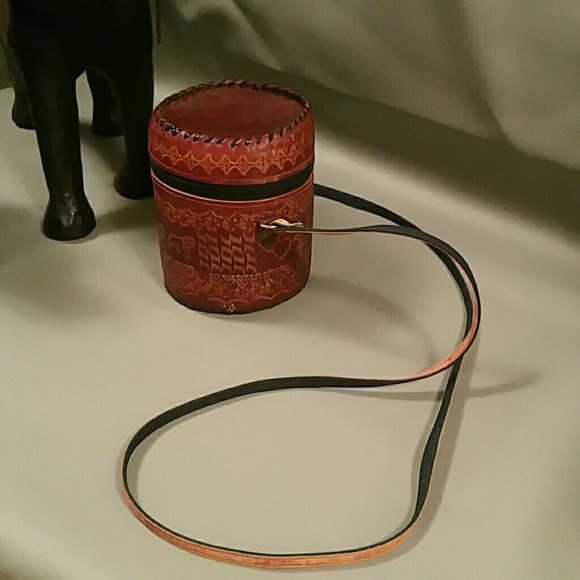 Handmade Brown Leather Drum Style Crossbody - Picture 4 of 8