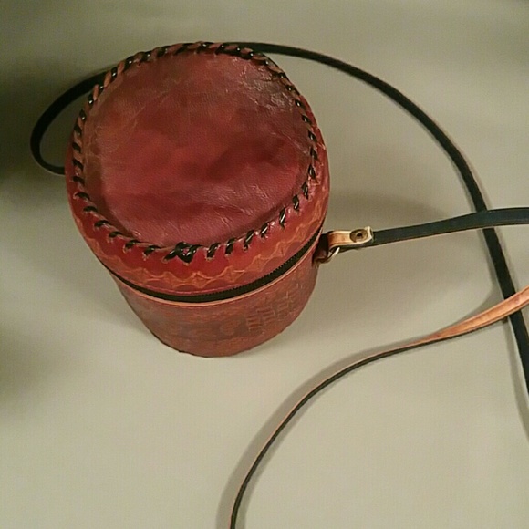 Handmade Brown Leather Drum Style Crossbody - Picture 5 of 8