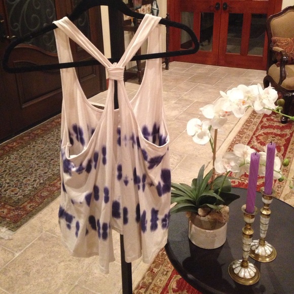 BRAND NEW Roxy Tank Top! - Picture 2 of 4