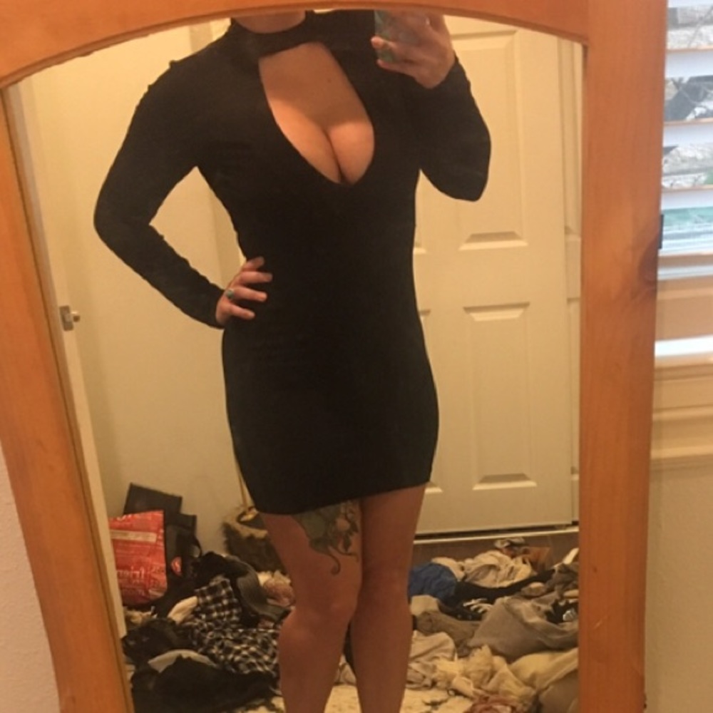 Key hole high neck little black dress