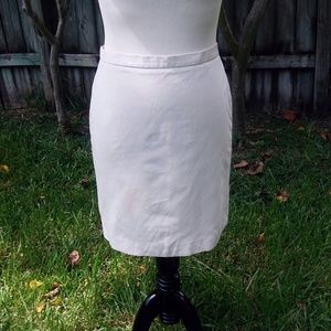 Fully Lined Cream Skirt by Jones New York
