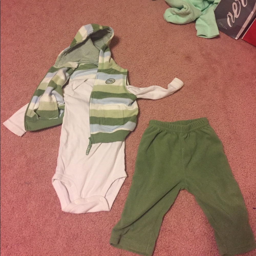 Carters 3 piece fleece set 9 months