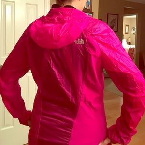 The North Face Pink running windbreaker jkt New M