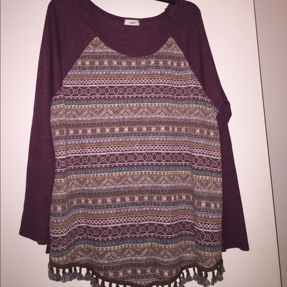 Long sleeve shirt with fringe bottom