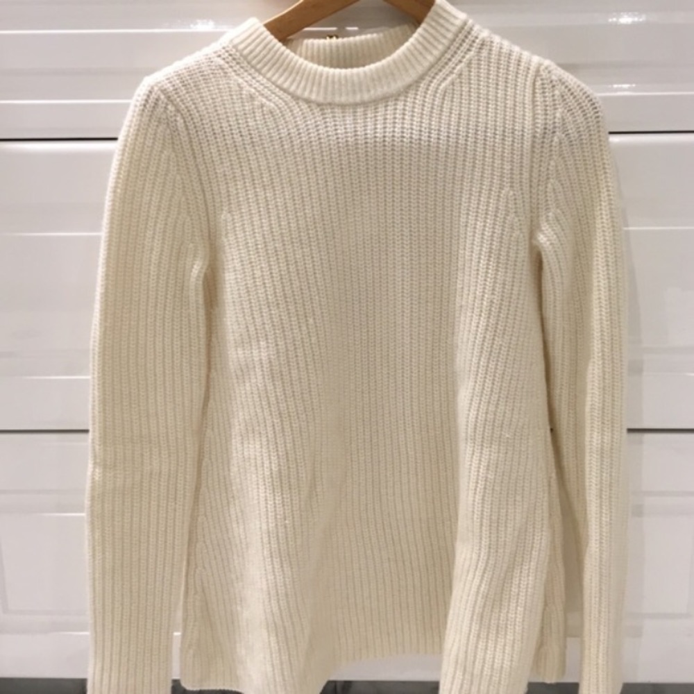 Theory creme wool/cashmere sweater size petite.