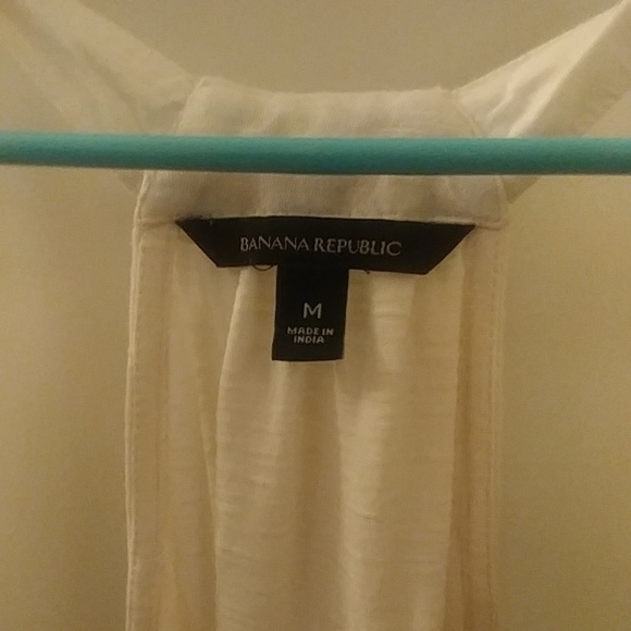 ✴Banana Republic✴ embroidered racerback tank - Picture 3 of 3