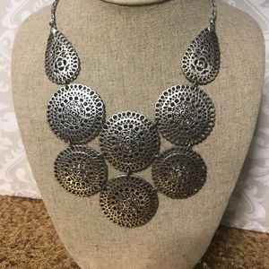 Medina Pendant necklace